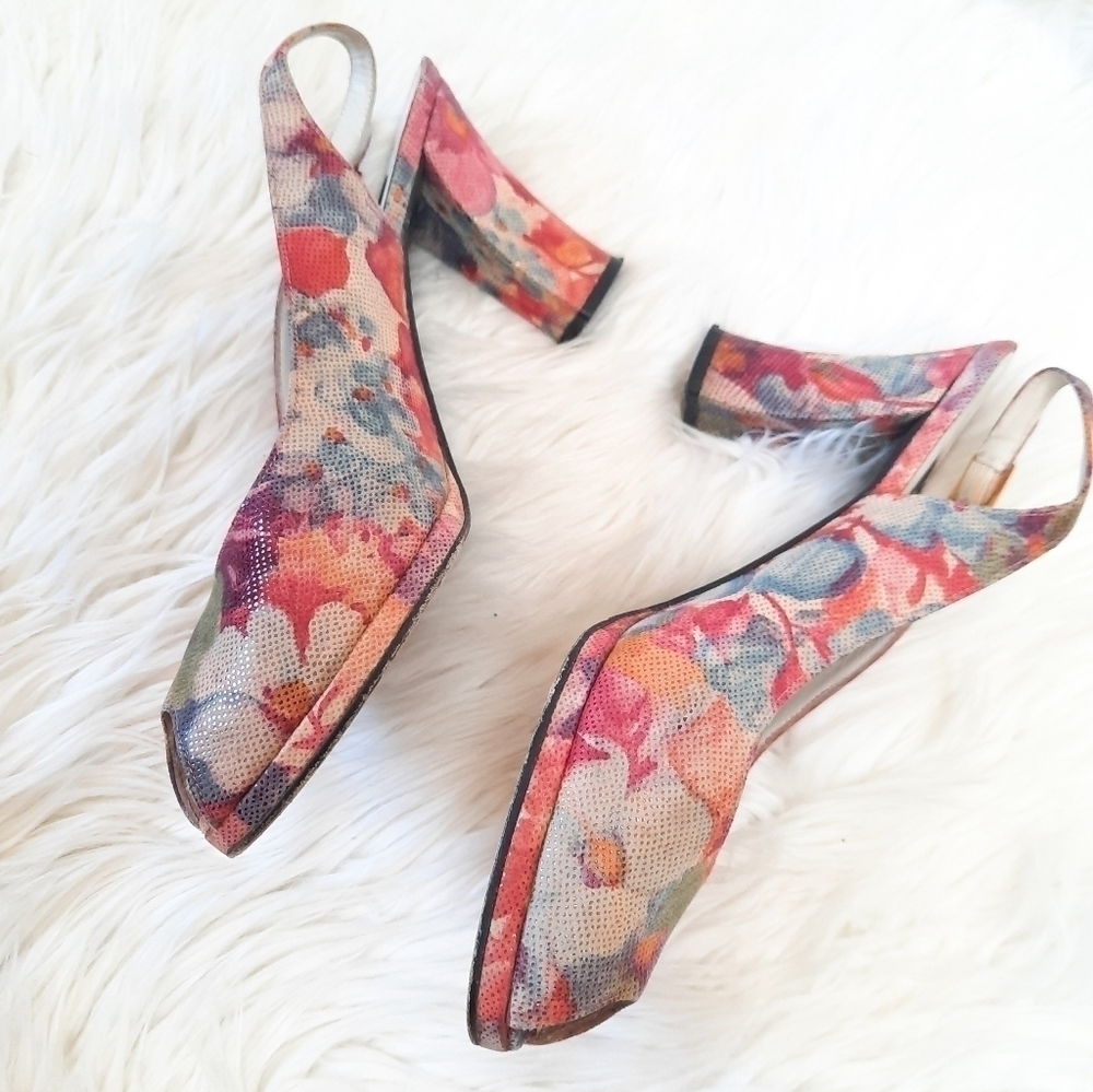 Vintage Stuart Weitzman Floral Sling Back Heels 10 - Picture 2 of 11